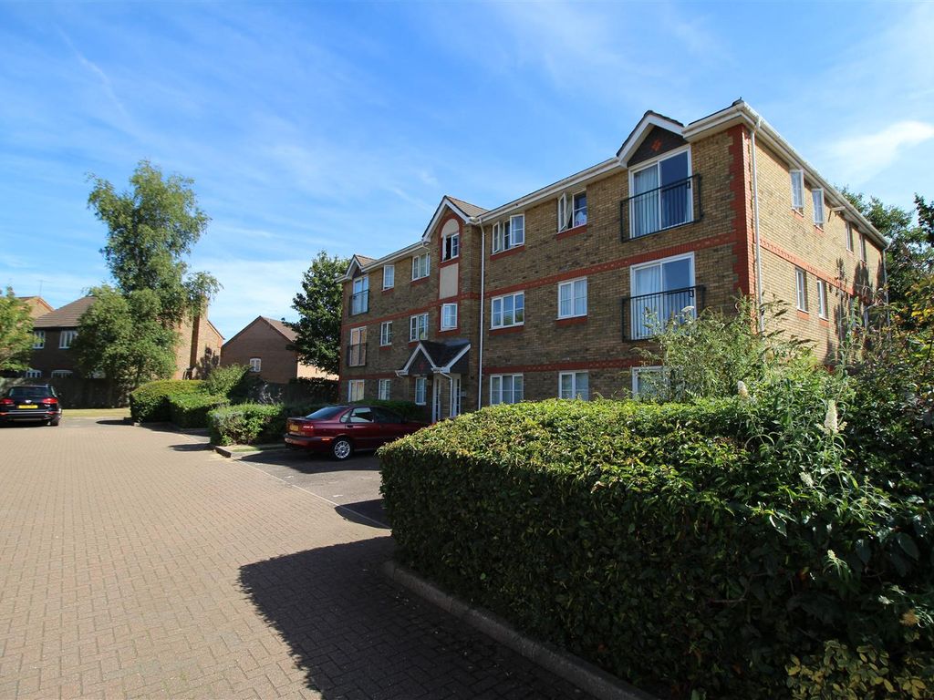 2 bed flat for sale in Delfont Close, Maidenbower, Crawley RH10 Zoopla