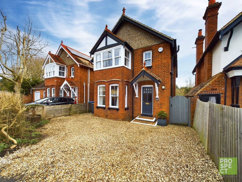 4 bed detached house for sale in Courthouse Road, Maidenhead, Berkshire