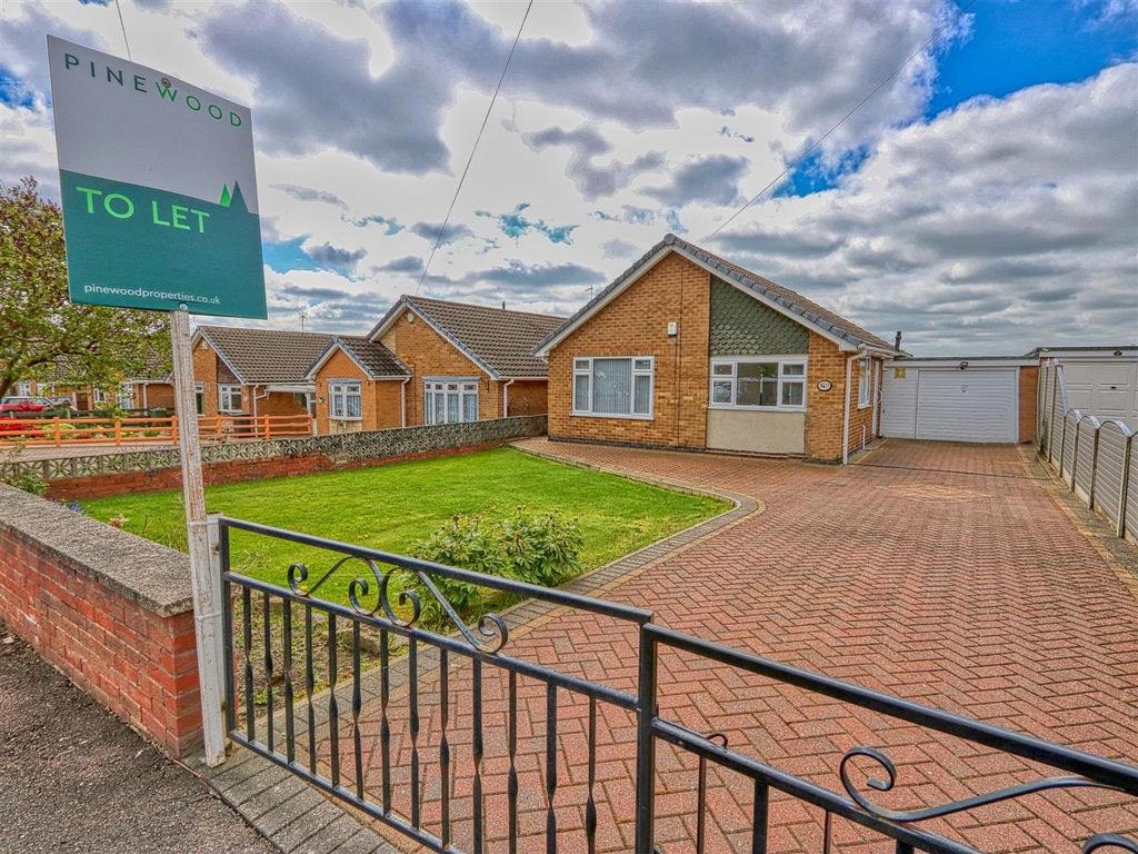 2 bed detached bungalow to rent in Linden Avenue, Danesmoor, Clay Cross