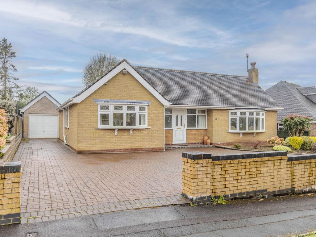 2 bed detached bungalow for sale in Winchester Drive, Westlands ST5, £325,000 Zoopla