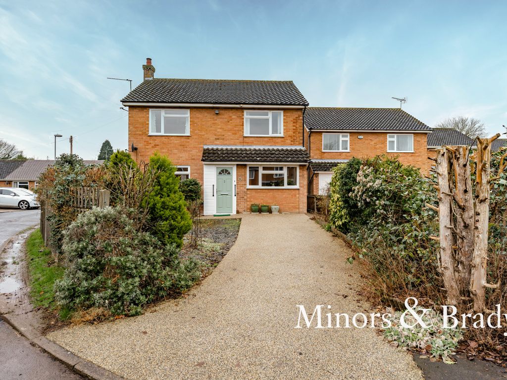 4 bed detached house for sale in Kings Park, Dereham NR19 Zoopla