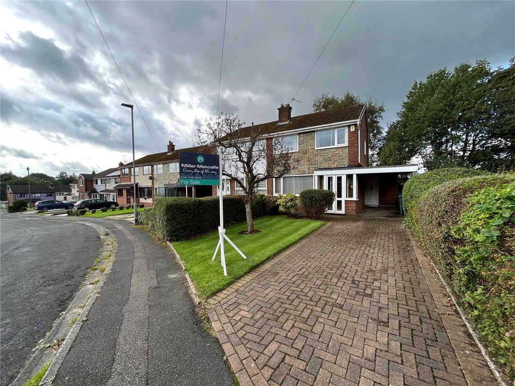 3 bed semidetached house for sale in Beech Grove Close, Bury, Greater