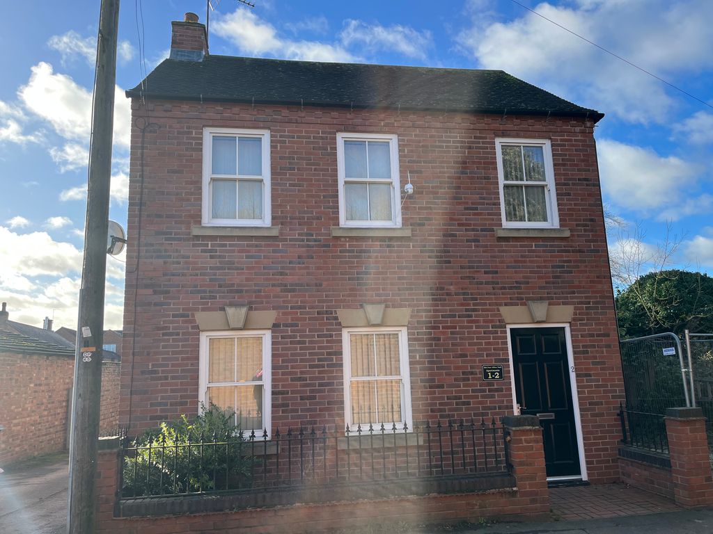 2 bed flat to rent in Long Street, Atherstone CV9 Zoopla