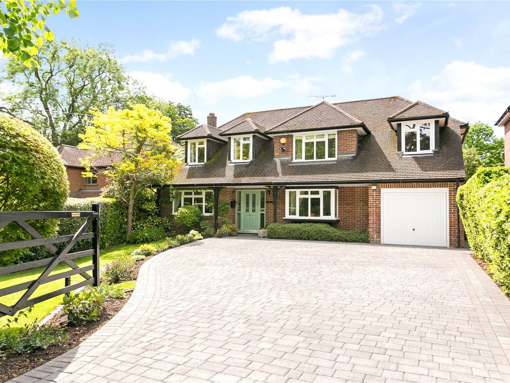 4 bed detached house for sale in Spinfield Lane, Marlow