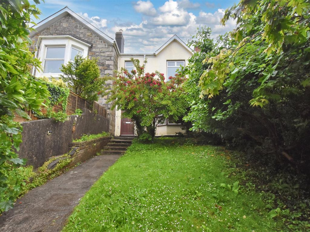 3 bed terraced house for sale in Clinton Road, Redruth TR15, £279,950