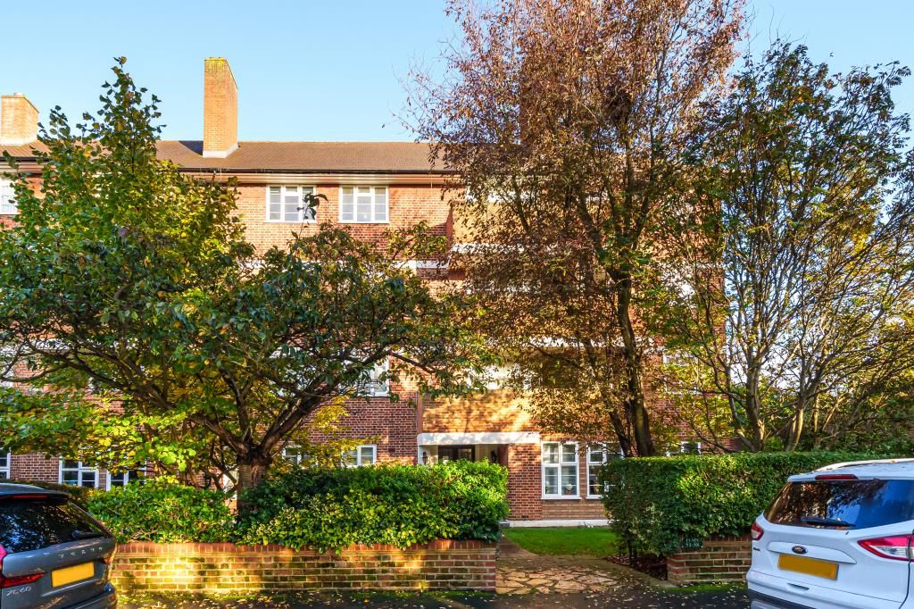 1 bed flat for sale in Sheen Court, Richmond TW10, £400,000 Zoopla