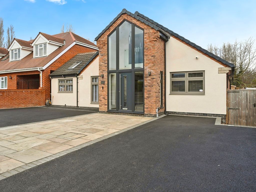5 bed detached bungalow for sale in Springfield Avenue, Sandiacre