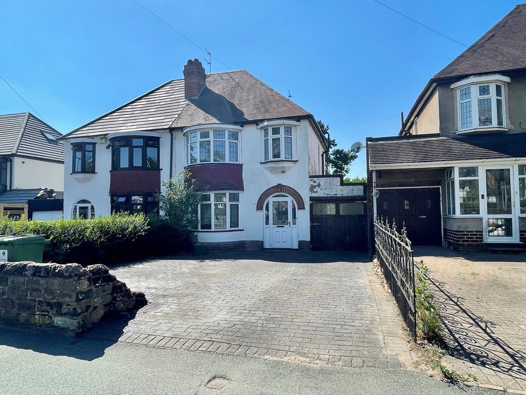 3 bed semidetached house for sale in Stafford Road, Fordhouses, Wolverhampton WV10 Zoopla
