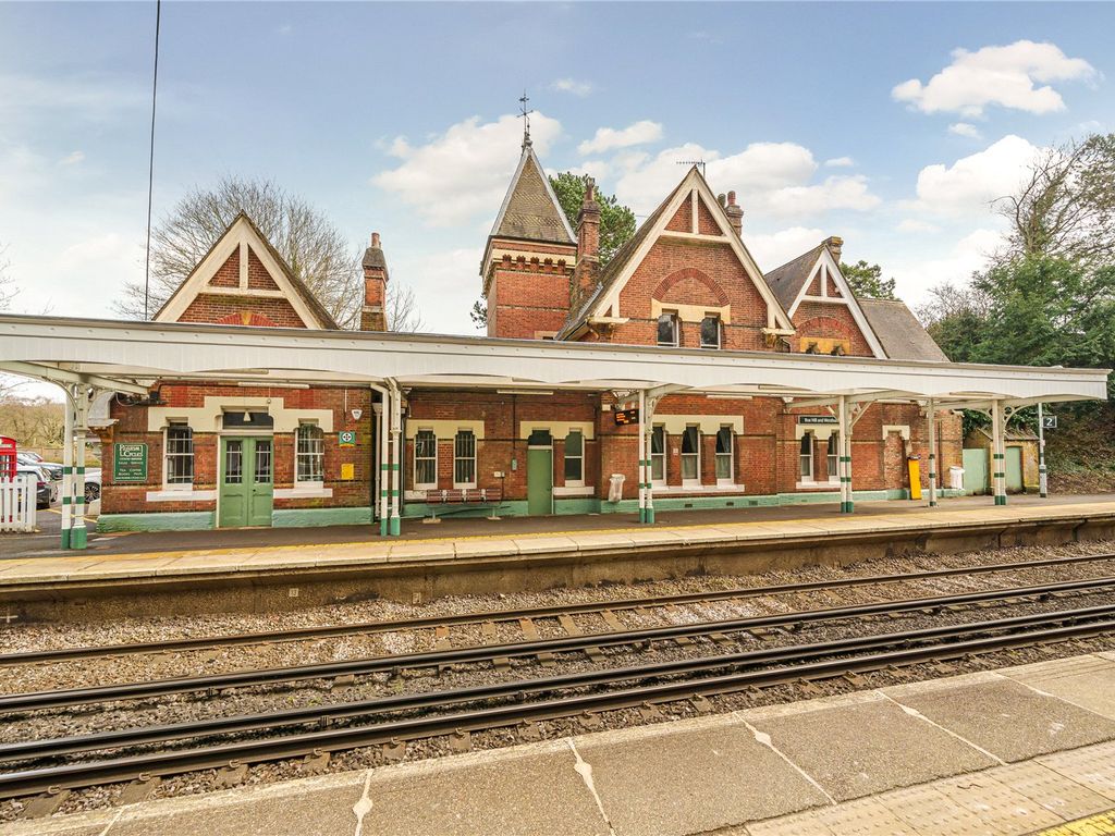 4 bed detached house for sale in Westhumble Street, Westhumble, Dorking