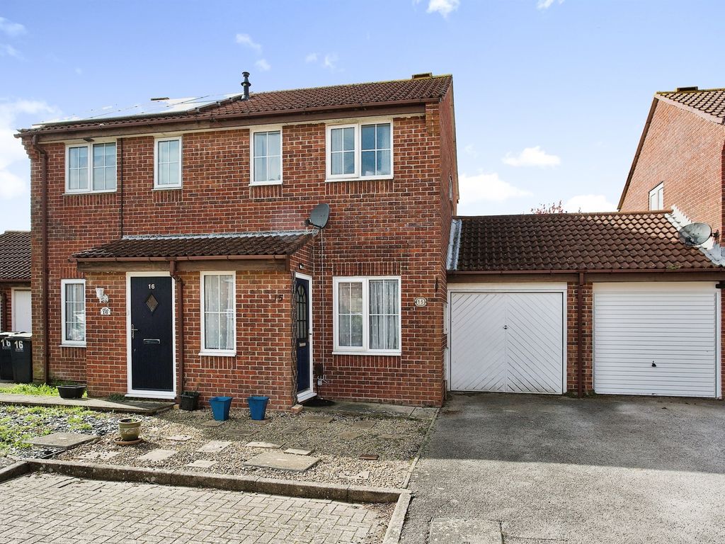 2 bed semidetached house for sale in Foxlea Gardens, Gosport PO12 Zoopla