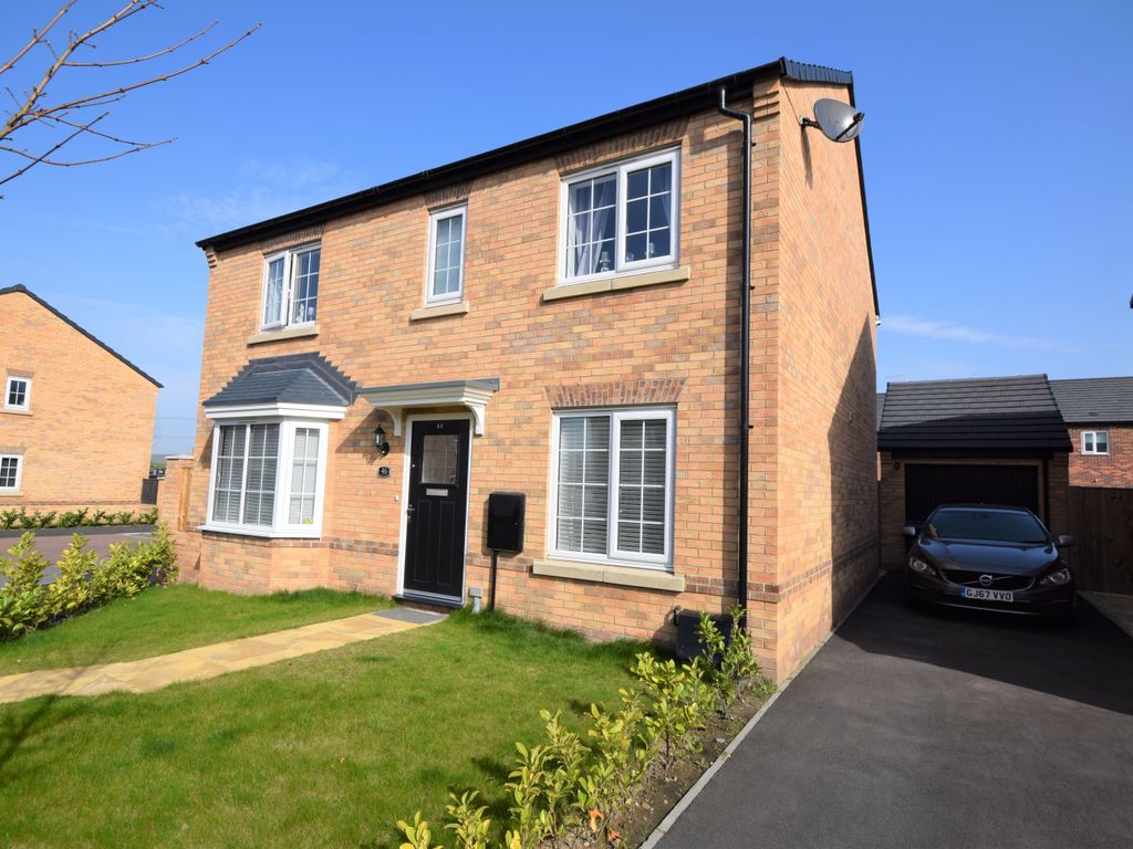4 bed detached house for sale in Heatherfields Crescent, New Rossington