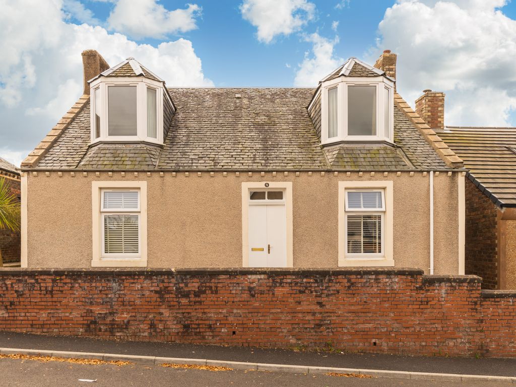 2 bed flat for sale in 4, Chamberfield Road, Dunfermline KY12 Zoopla