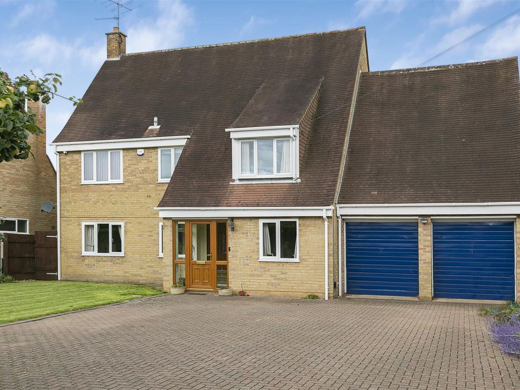 5 bed detached house for sale in Gamlingay Road, Waresley, Sandy SG19