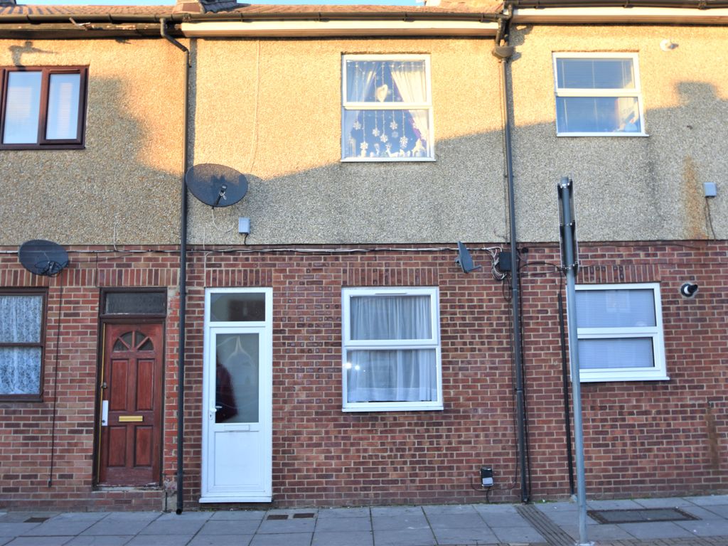 1 bed flat to rent in North End Avenue, Portsmouth PO2, £795 pcm Zoopla