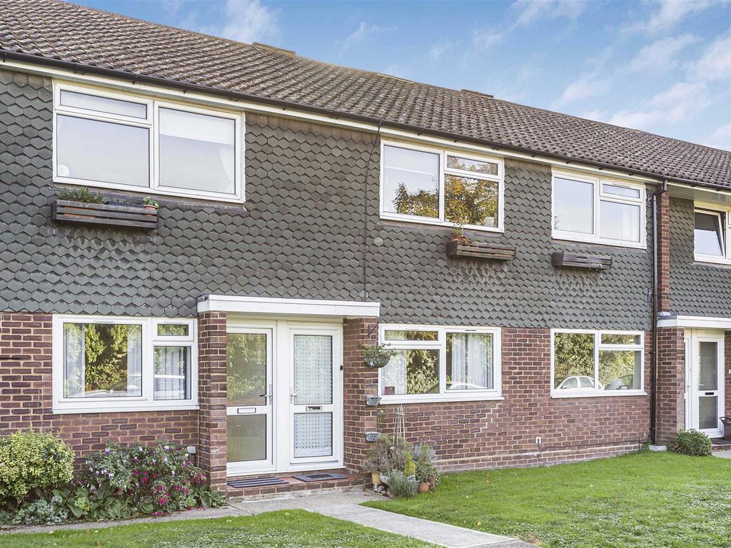 2 bed for sale in Cheviot Court, Cheviot Close, Enfield EN1
