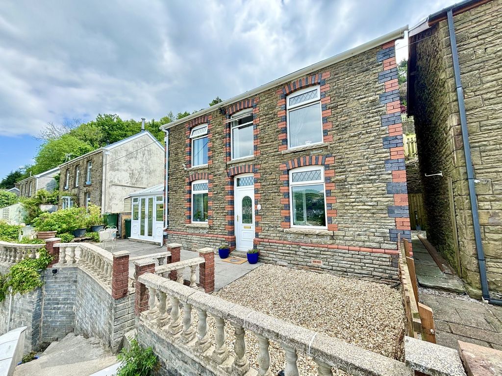 3 bed detached house for sale in Dyffryn Road, Alltwen, Pontardawe