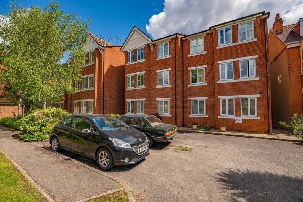 Bampton Court, Blakesley Avenue, Ealing W5  