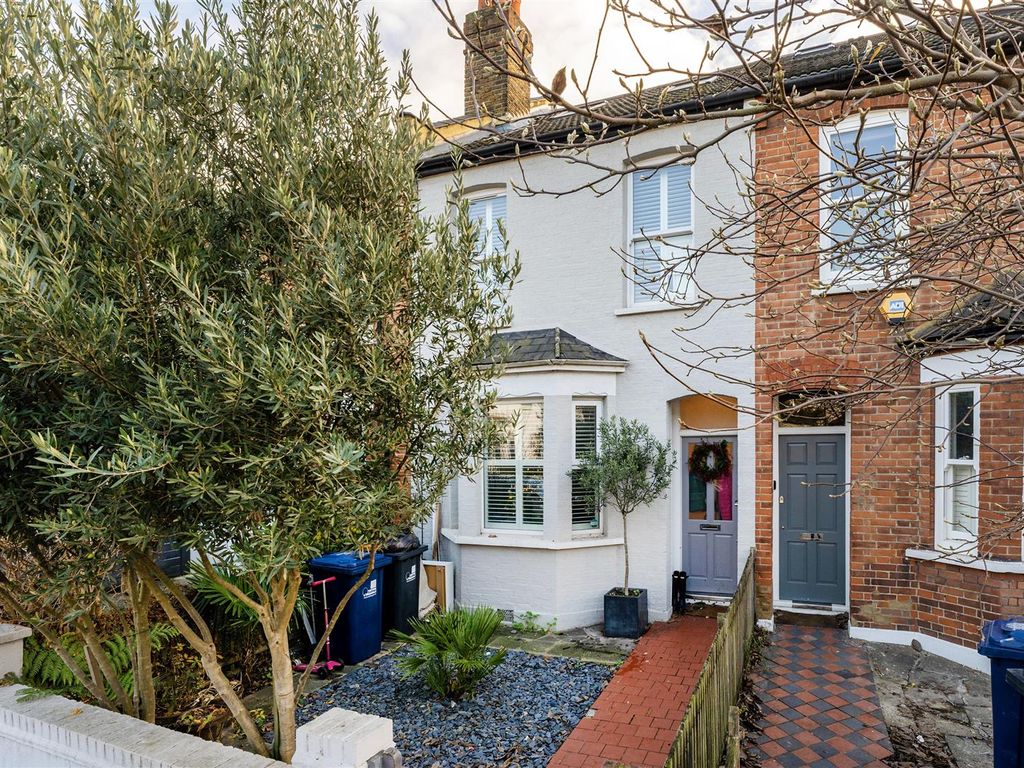 Green Avenue, Northfields, Ealing, London W13