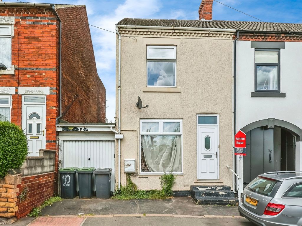 3 bed end terrace house for sale in Eastwood Road, Kimberley