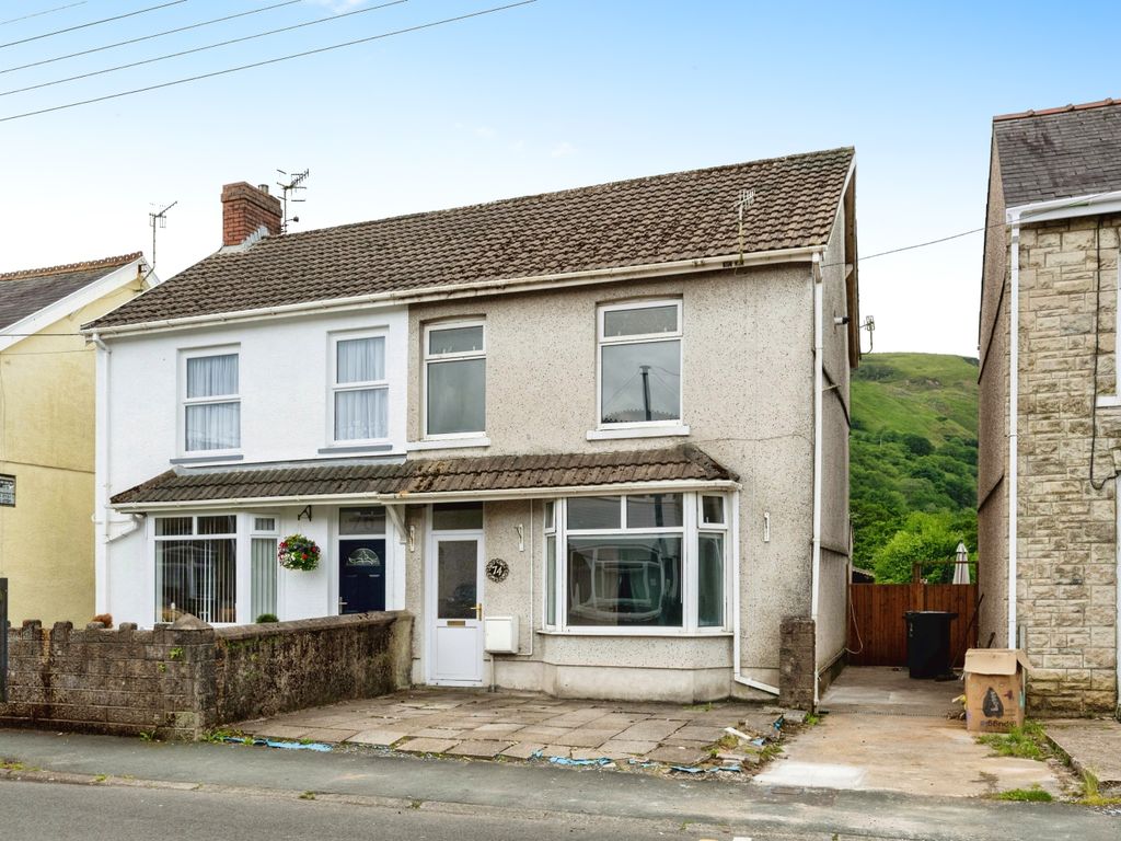 3 bed semidetached house for sale in Wind Road, Ystradgynlais, Swansea