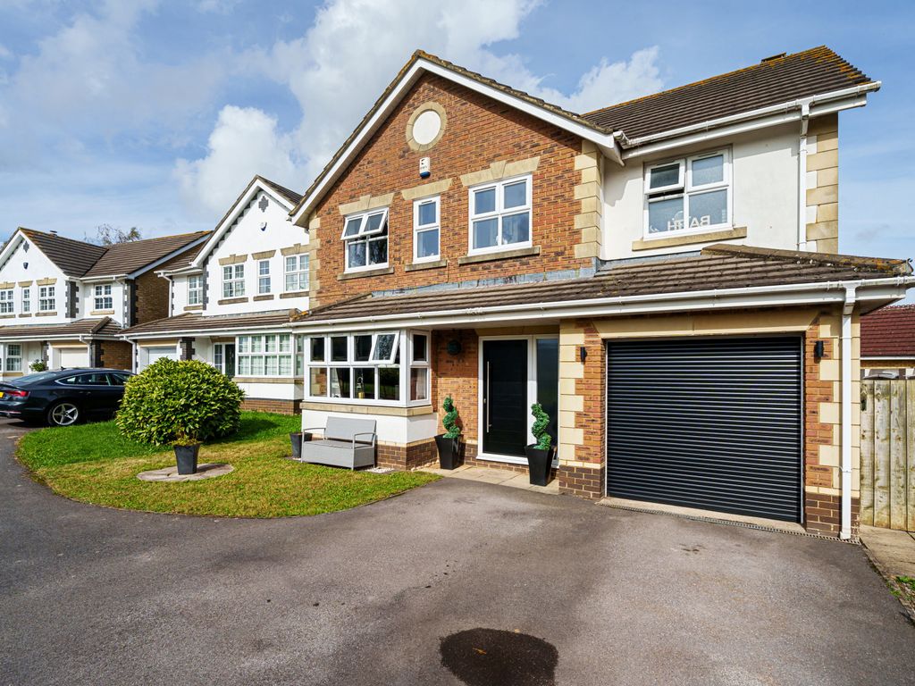 4 bed detached house for sale in Gover Road, Hanham, Bristol BS15, £