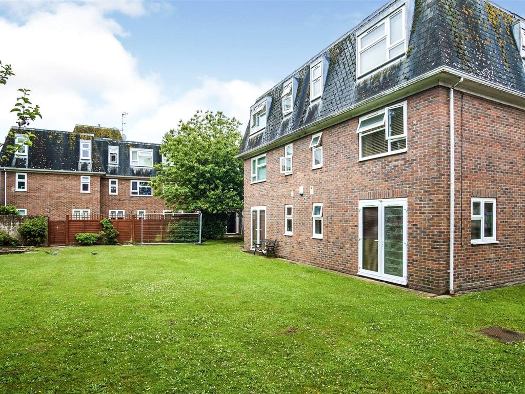 1 bed flat for sale in Richmond Avenue, Bognor Regis, West Sussex PO21