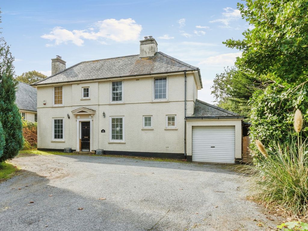 3 bed detached house for sale in Brixham Road, Paignton TQ4, £475,000