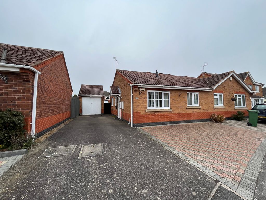 2 bed bungalow for sale in Bramble Close, Glenfield, Leicester