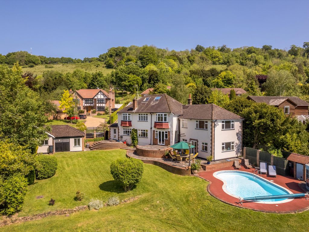 5 bed detached house for sale in Greenhill Road, Otford, Sevenoaks