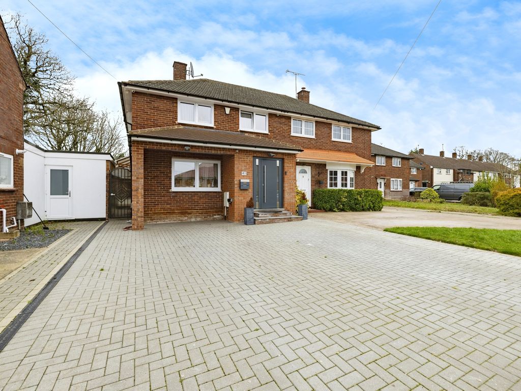 3 bed semidetached house for sale in Oulton Way, Watford WD19, £