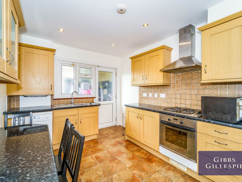 2 bed flat to rent in Perwell Court, Alexandra Avenue, Rayners Lane HA2