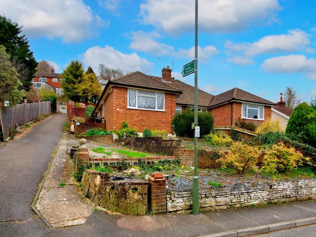 3 bed semidetached bungalow for sale in Victoria Gardens, Biggin Hill