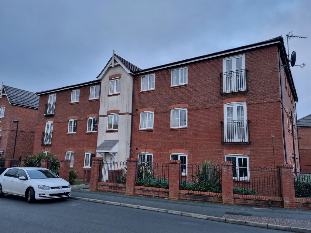 2 bed flat for sale in Blackthorn Drive, Lindley, Huddersfield HD3 Zoopla