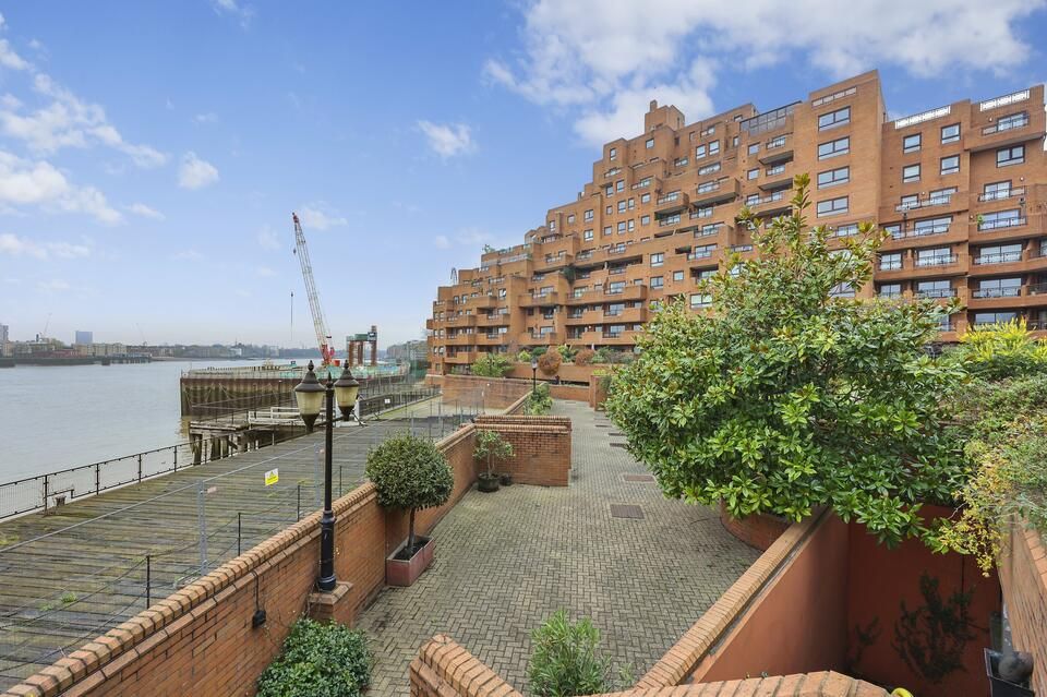 The Highway, London E1W  