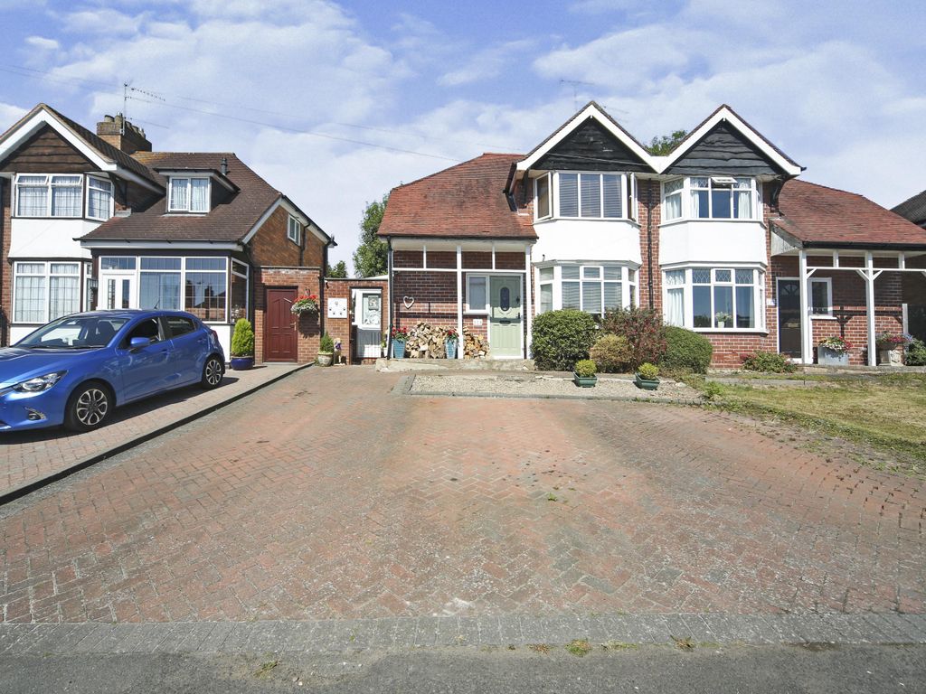 3 bed semidetached house for sale in The Meadway, Redditch B97 Zoopla