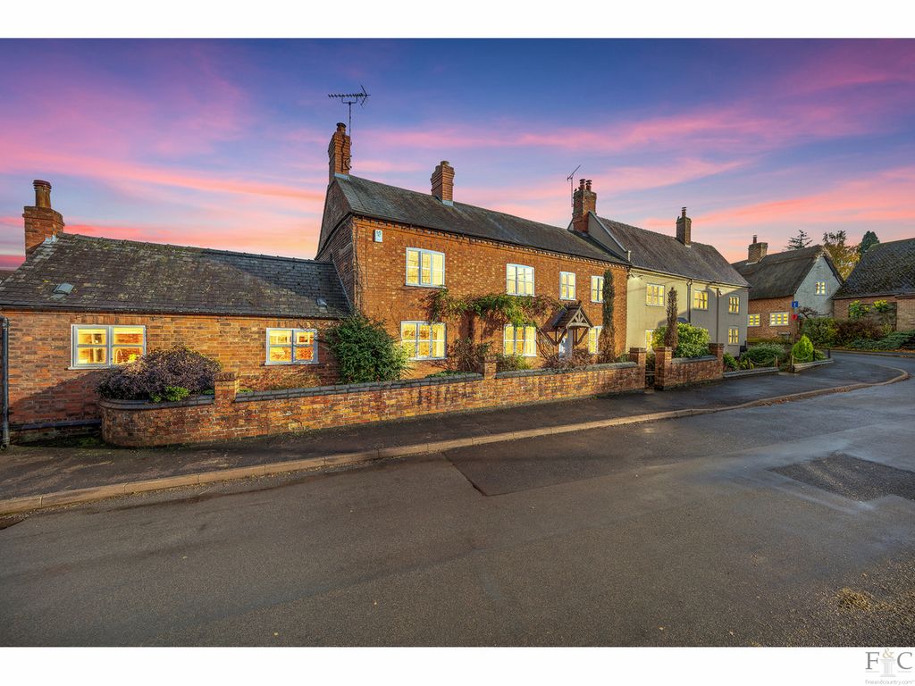 4 bed country house for sale in Peveril Road, Ashby Magna LE17 Zoopla