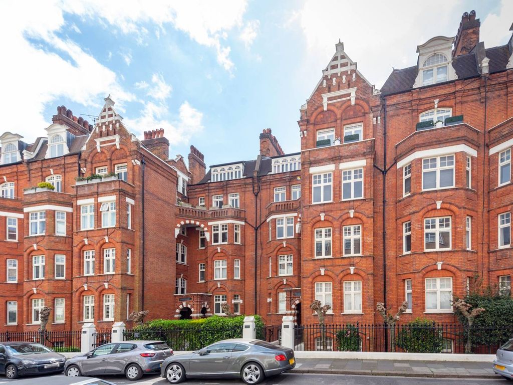 3 bed flat for sale in Hamlet Gardens, Ravenscourt Park, London W6, £