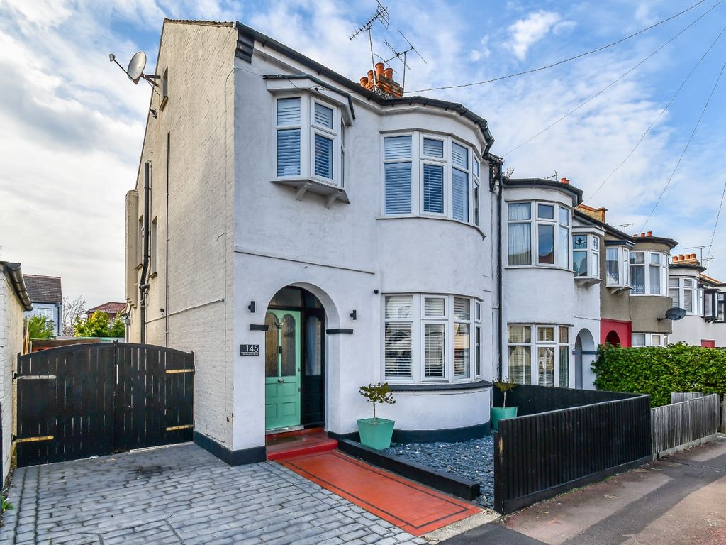 3 bed semidetached house for sale in Westbourne Grove, WestcliffOn