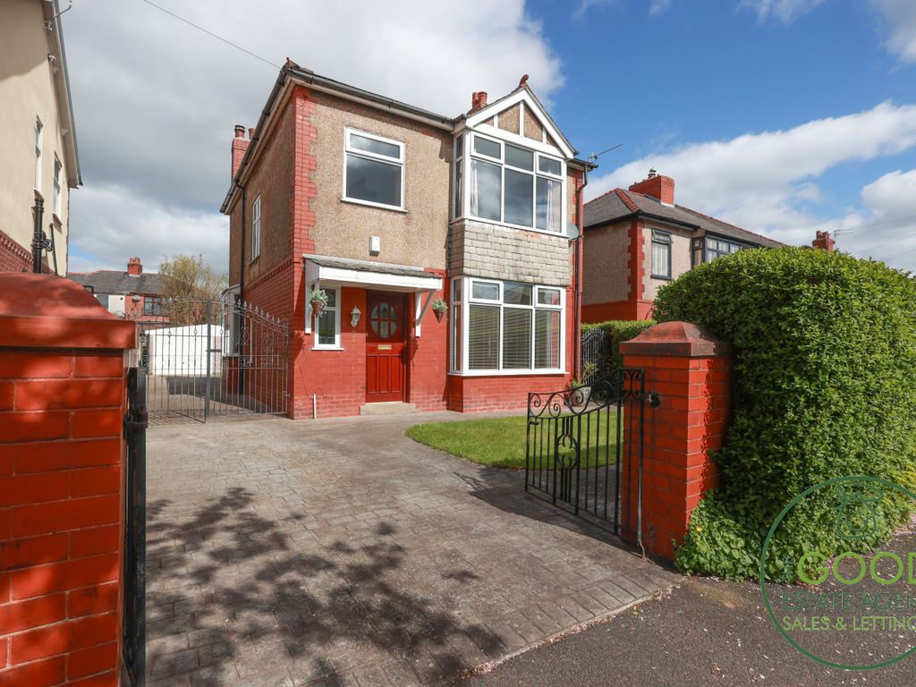 3 bed detached house for sale in Cadley Causeway, Preston PR2, £295,000
