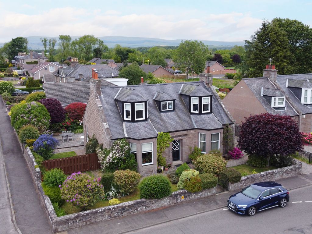4 bed detached house for sale in Inveriscandye Road, Edzell, Brechin