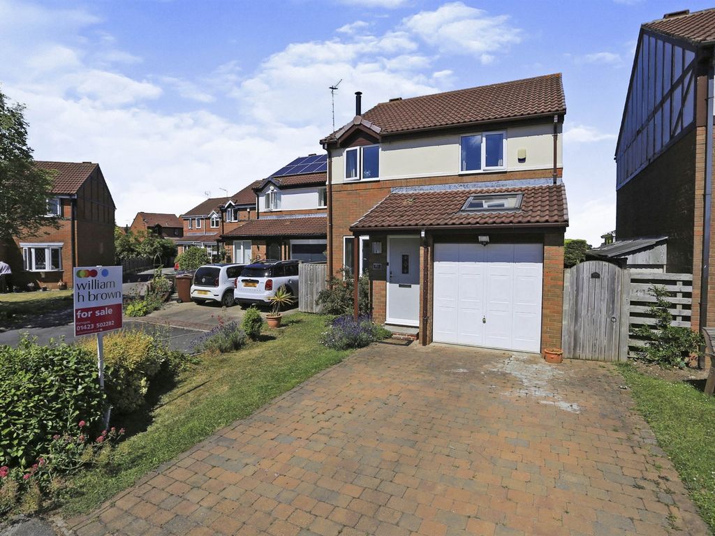 3 bed detached house for sale in Kirkfield Lane, Thorner, Leeds LS14