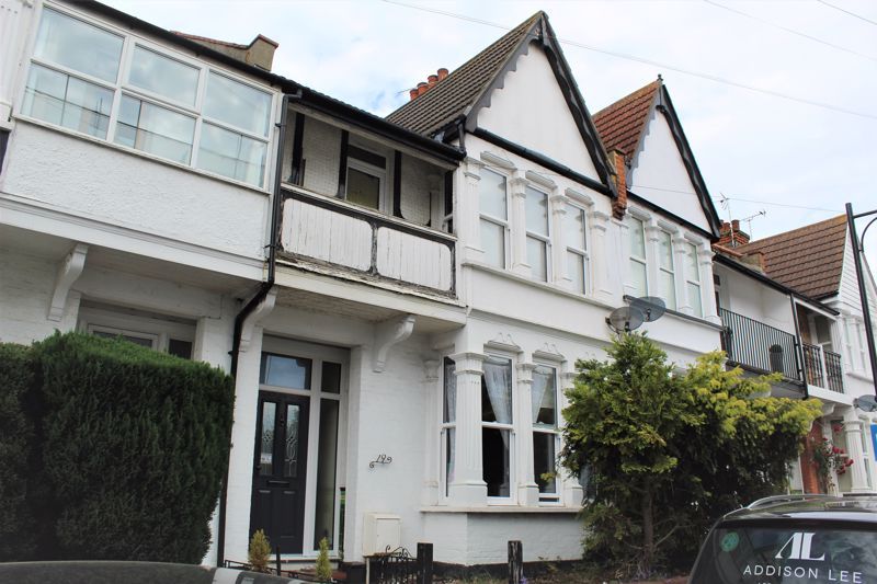 3 bed terraced house to rent in Leighton Avenue, LeighOnSea SS9 Zoopla