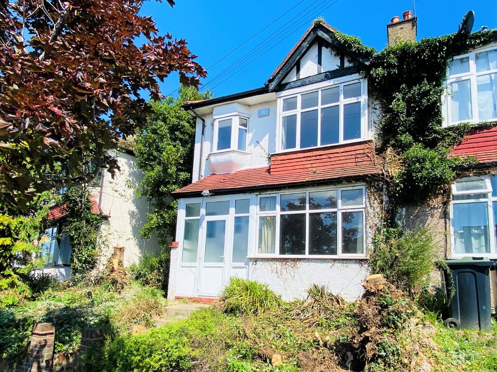 3 bed terraced house for sale in Norbury Cross, London SW16, £300,000