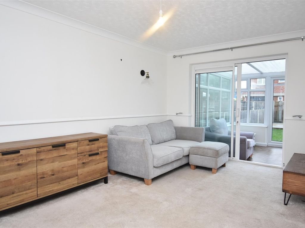 2 bed property to rent in Durlston Drive, Strensall, York YO32, £950