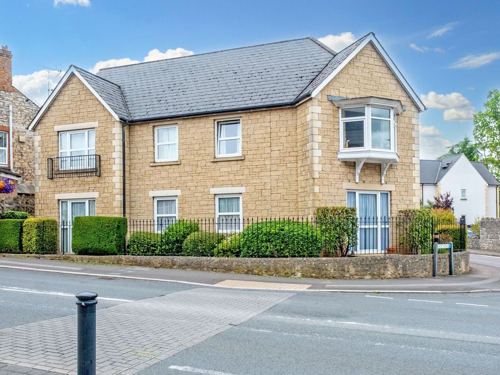 2 bed flat for sale in Back Lane, Keynsham BS31, £240,000 Zoopla