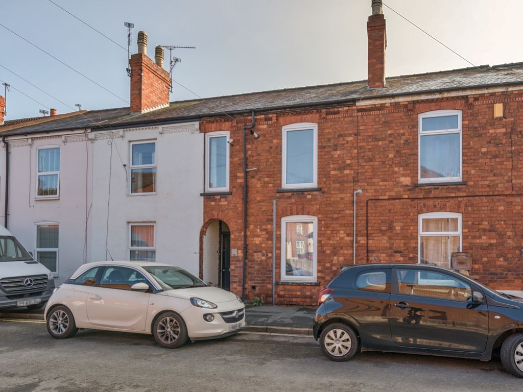 2 bed terraced house for sale in Cross Street, Lincoln, Lincolnshire