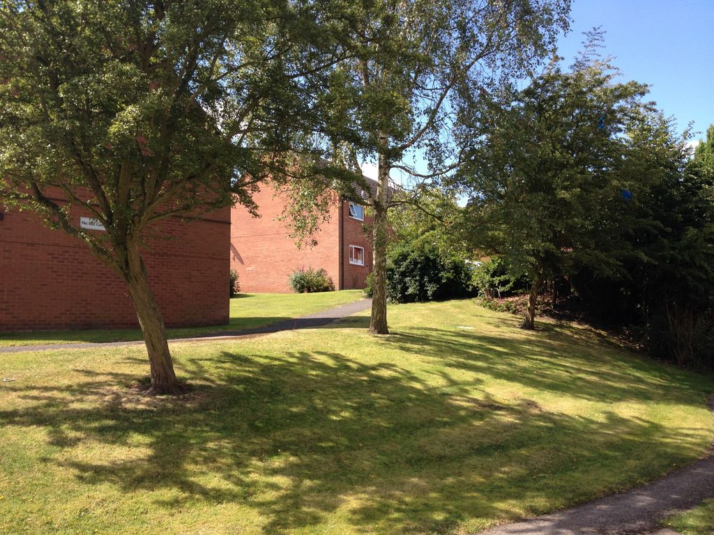 2 bed flat to rent in Iveagh Walk, Alfreton DE55 Zoopla