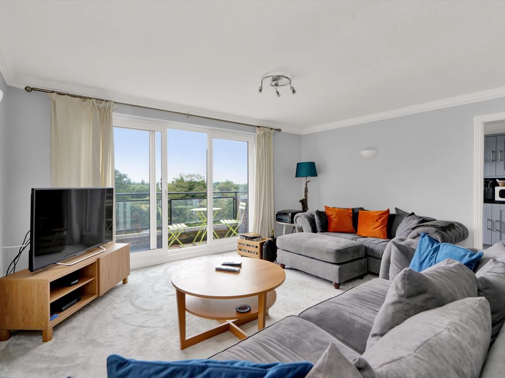 Farington Acres, Vale Road, Weybridge, Surrey KT13  