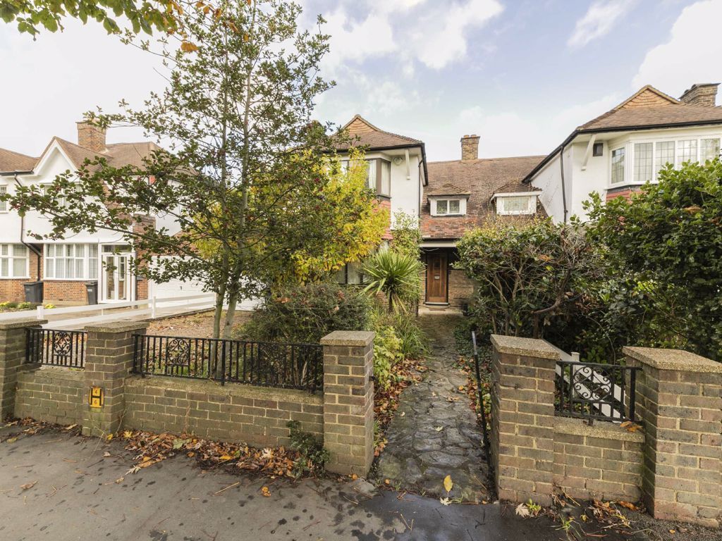 3 bed property for sale in Beulah Hill, London SE19 Zoopla