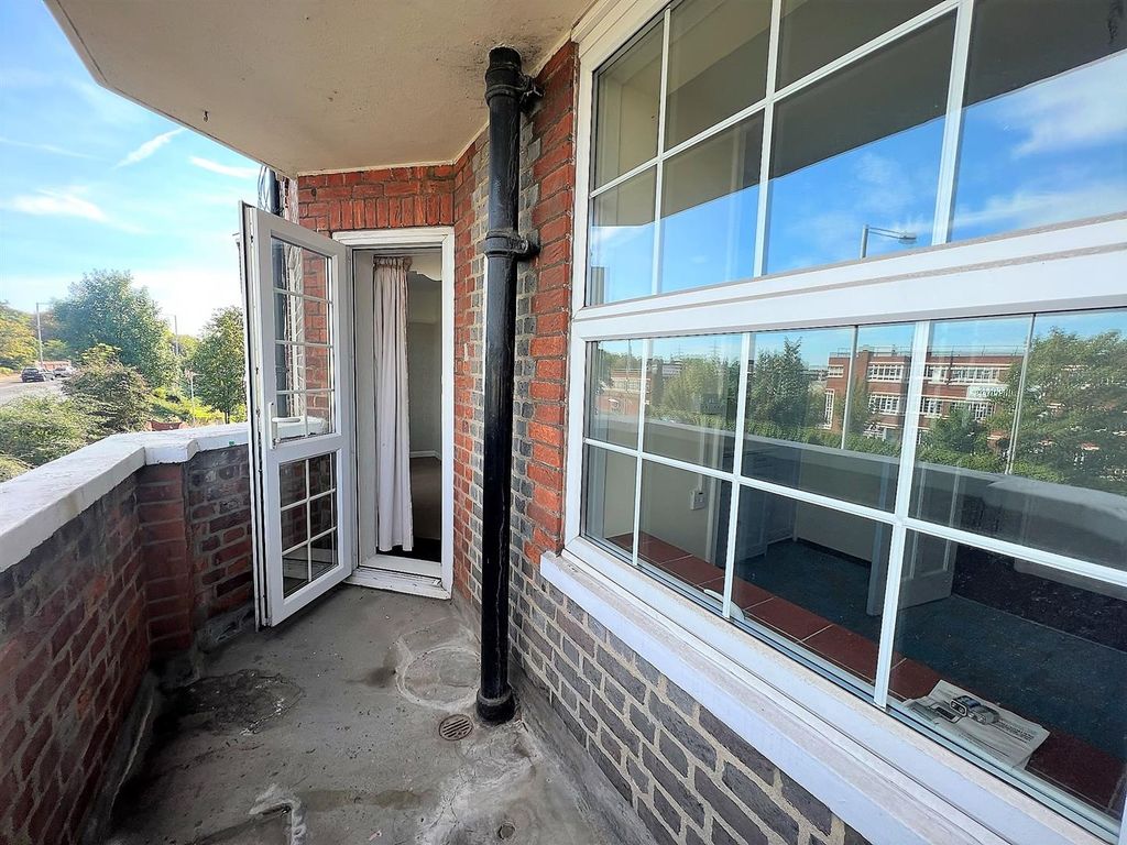 Morden Road London SW19